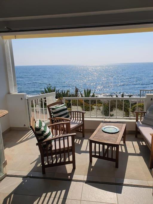 Front Mer - Sublime Appartement Moderne Et Confortable Estepona Exterior foto