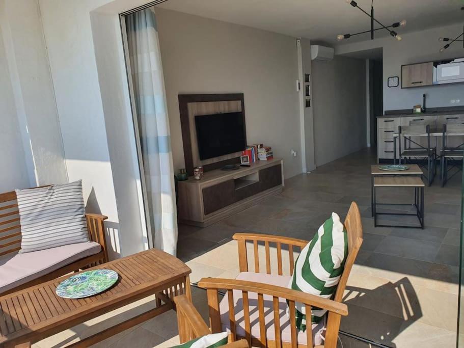Front Mer - Sublime Appartement Moderne Et Confortable Estepona Exterior foto